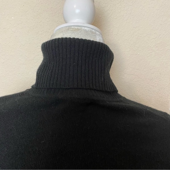 J. Crew Italian Cashmere Black Turtleneck Fitted Sweater Long Sleeves Size XS - Picture 8 of 10